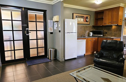 Camperdown Hotel | The Camperdown Mill - South West Victoria