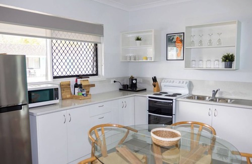 Yamba Hotel | The Carmel Yamba