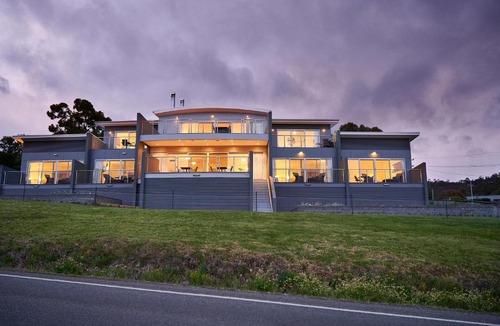 Kettering Bed & Breakfast | The Cove Kettering