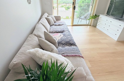 Banora Point House | The Dell: A Poolside Family Holiday Home 5 minutes to beach