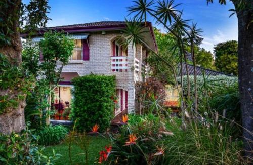 Wentworthville House | The Entertainer