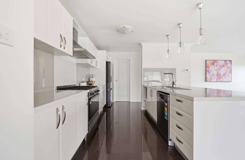 Calare House | The Fairway - Refined Living & Private Guest Suite