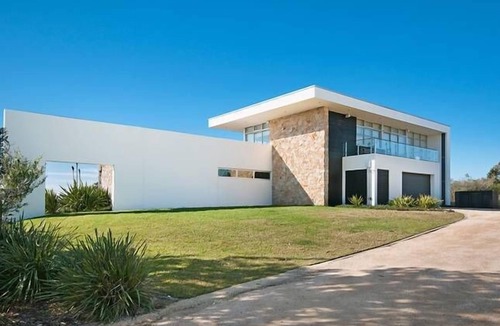 Macmasters Beach House | The Glasshouse- exclusive private retreat