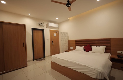 Rau Hotel | The Gravity Inn