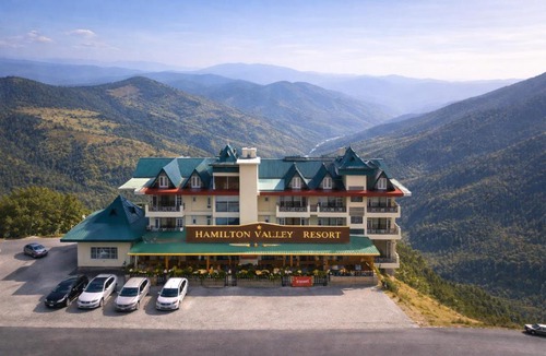 Shimla Hotel | The Hamilton Valley View, Koti - A Beautiful Resort in Cloud's