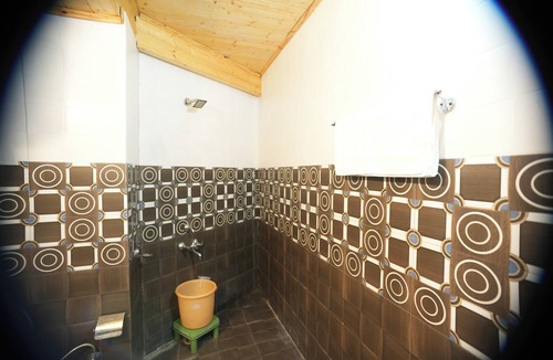 Vashist Hotel | The himalayan Drift Cottage
