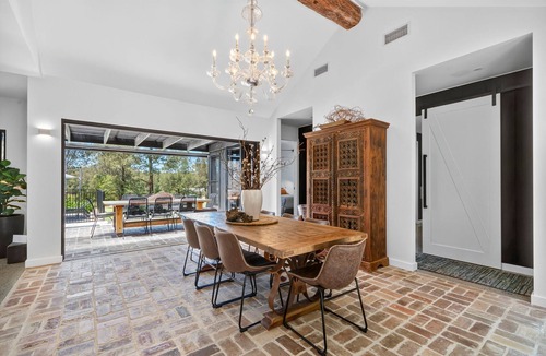 Crescent Head House | The House @ Crescent – Where Coastal Elegance Meets Mountain Serenity