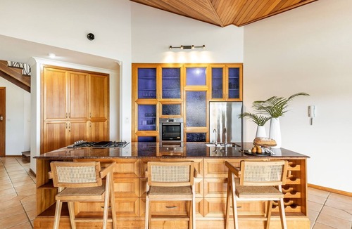 Yamba House | THE Islander - Waterfront with Pool - Holiday Yamba
