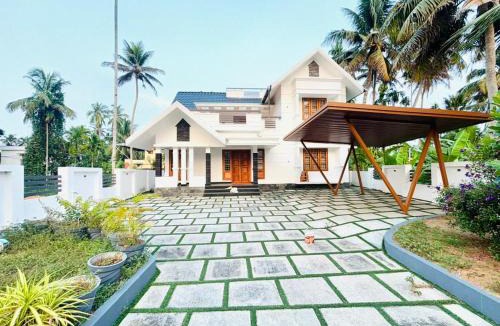 Kumarakom Villa | THE iVORY VILLA