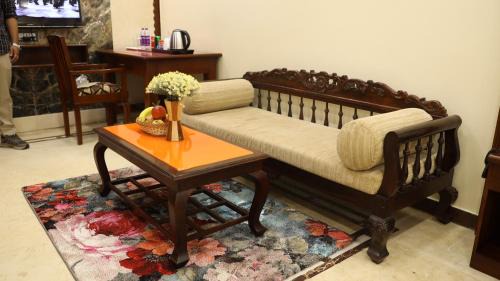 Anna Nagar Hotel | The kanchi residency