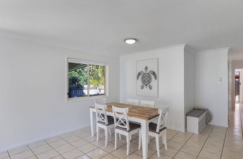 Amity Point House | The location couldn’t be more convenient