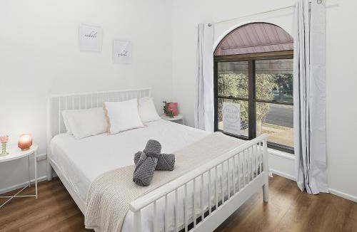 Scotts Head Apartment | The Loft at Scotts