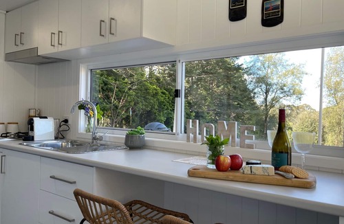Mount Irvine Cottage | The Nest - Tiny Home, Mt Irvine