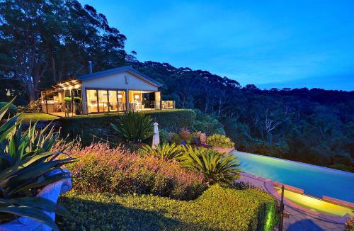 Terrigal House | The Outlook Cabana