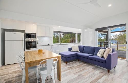 Mylestom Apartment | The Palm Cabin 2