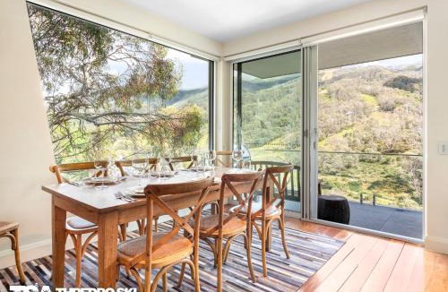 Thredbo Ski Chalet | The Peak 4