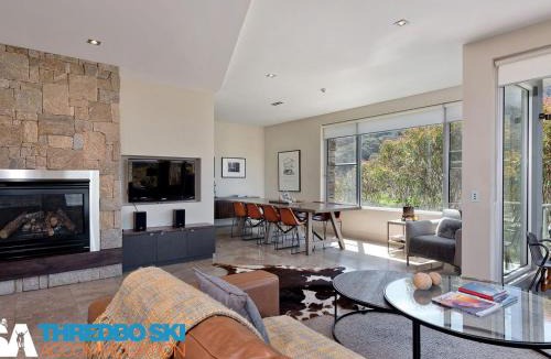 Thredbo Ski Chalet | The Peak 5