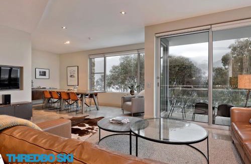 Thredbo Ski Chalet | The Peak 5