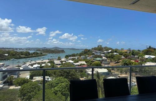 Gladstone Apartment | The Perfect Host @ Curtis Apartments
