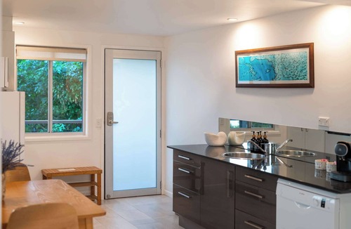 Shute Harbour House | 'The Point' Whitsunday Escape with Ocean Views