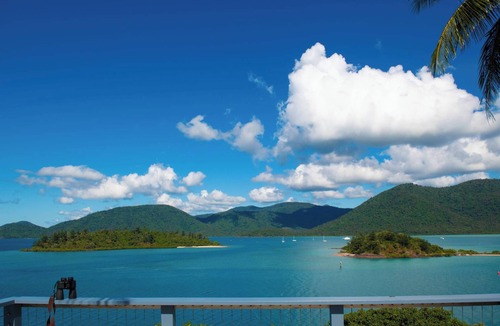 Shute Harbour House | 'The Point' Whitsunday Escape with Ocean Views