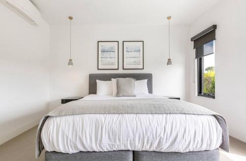 Bentleigh House | The Pool Pavilion - Where City meets Beach