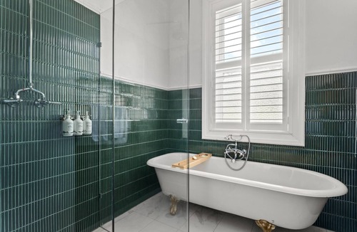 Robertson House | The Robertson Hotel