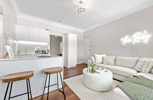 New Farm Apartment | The Ruby! Art Deco 1Bed/1Bath ~ New Farm