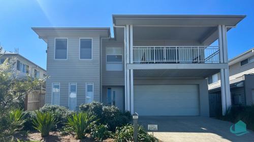 Catherine Hill Bay House | The Sanctuary by the Sea, Family and Dog Friendly