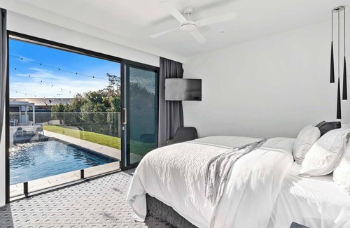 Mulwala House | The Sinatra Holiday House - Winter Special