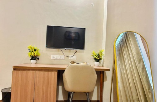 Greater Noida Bed & Breakfast | The Sky Cabin