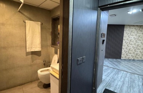 Noida Apartment | The Sky Stay