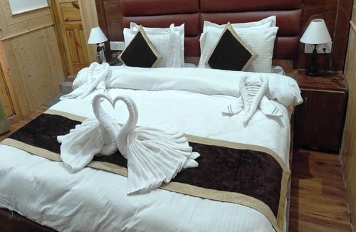 Hunder Hotel | The Snowpeak Hunder