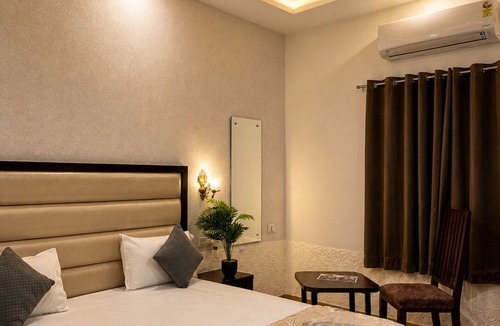 Jaipur Resort | The Sparkle