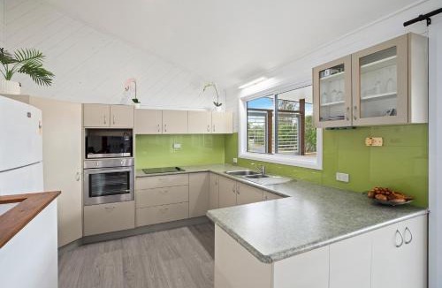 Mylestom Apartment | The Stag Cabin 4