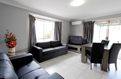 Rockhampton Hotel | The Stirling Motel