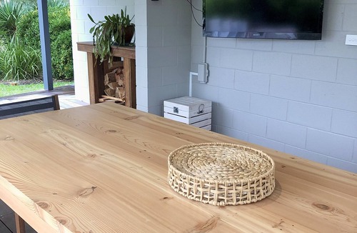 Narrawallee Apartment | "The Studio" at "The Boathouse Narrawallee"