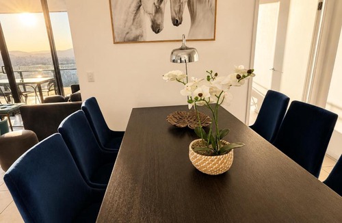 South Brisbane Apartment | The Sunset Perch Panoramic River Escape