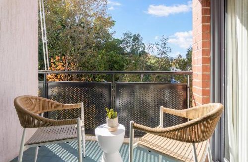 Surry Hills Apartment | The Surry Studio - Cosy Stay near Cafés & Nightlife