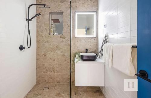 Tuggerawong House | The Sweet Retreat