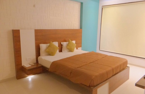 Shirdi Hotel | The Temple View