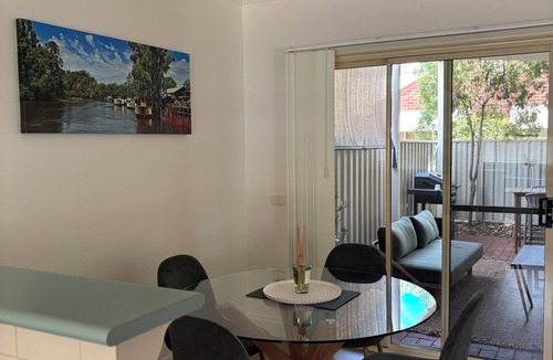 Echuca House | The Terrace. Bright & Comfortable 2BR Unit - Prime Echuca Location