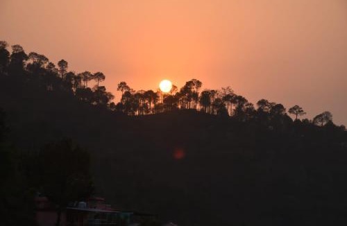 Dharampur Apartment | The Toy Train View 3BHK Villa With Pvt Balcony