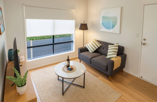 Second Valley Apartment | The Valley Hideaway - Romantic Couples Getaway, 5mins to Second Valley Jetty