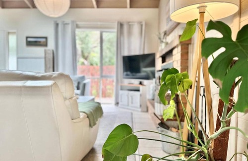 Sandy Point House | The Vibe Sandy Point Stay 3 Pay 2 Winter Special