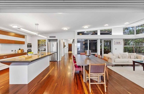 Maloneys Beach House | The Villa at Maloneys