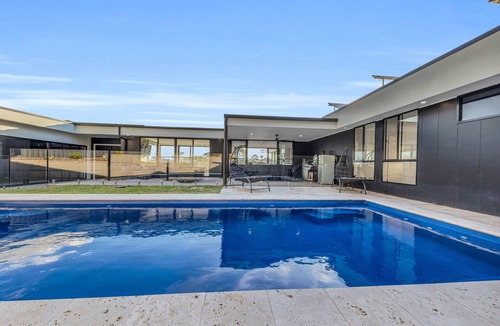 Eden Cottage | The Village - Eden Cove