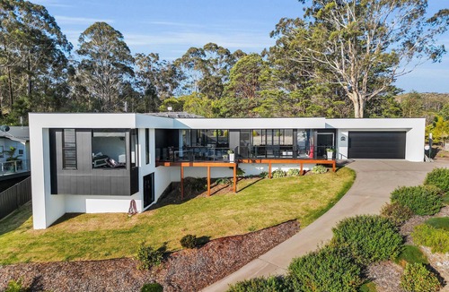 Eden Cottage | The Village - Eden Cove