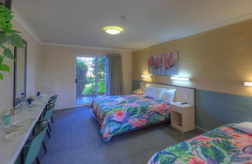 Stanthorpe Hotel | The Vines Motel and Cottages
