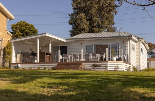 San Remo House | The Waters Edge by Ready Set Stay